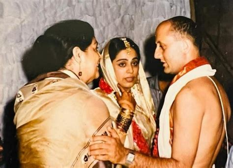madhumalti kapoor and anupam kher
